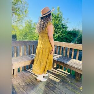 Dress perfect for fall or summer